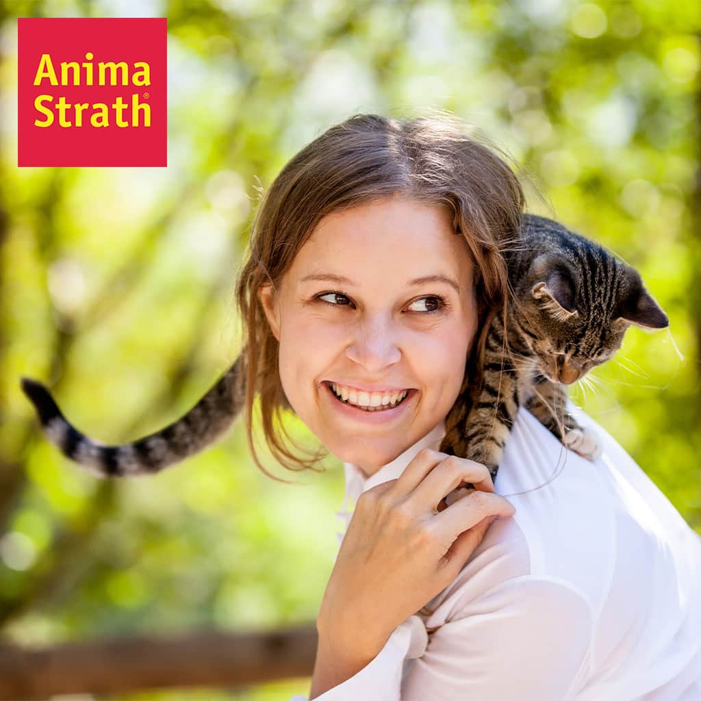 Anima Strath donna con gatto